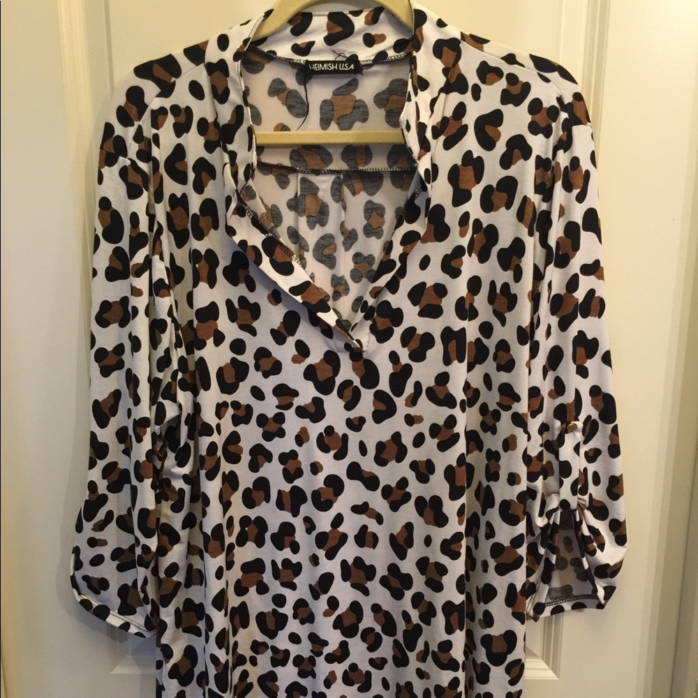 Heimish leopard gabby top